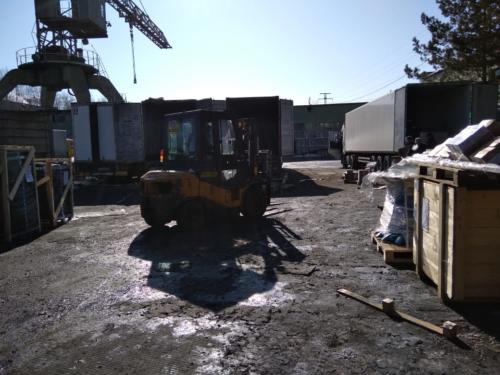 14.02. г. Хабаровск, выгрузка 318 контейнера