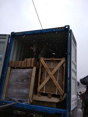 08.04. г. Хабаровск, выгрузка 327 контейнера