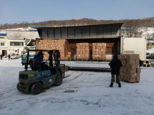 05.03. г. Хабаровск, выгрузка 372 контейнера