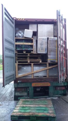 04.06. г. Хабаровск, выгрузка 383 контейнера